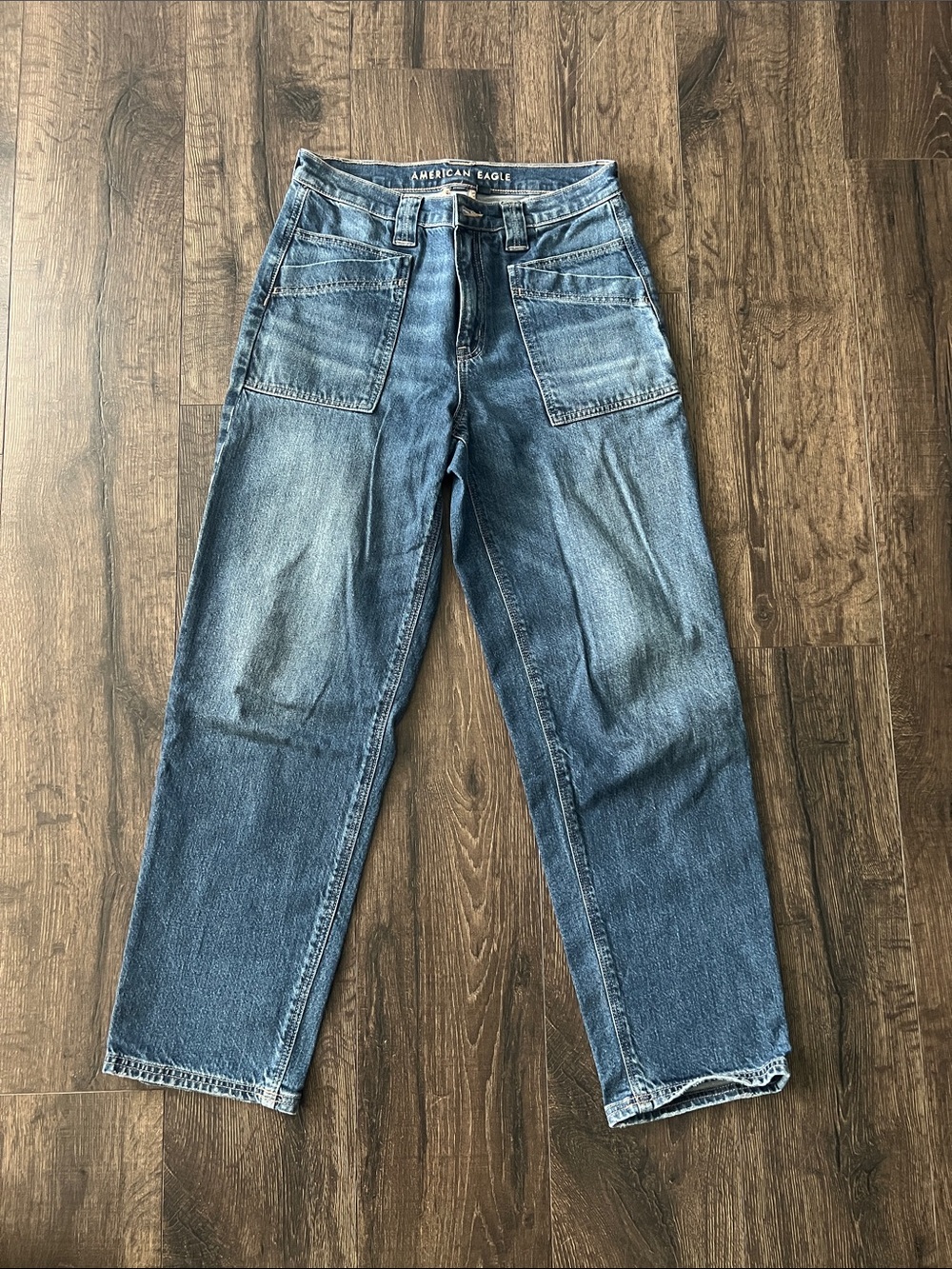 American Eagle Outfitters Women’s Strigid Super High Waisted Baggy Straight Jean